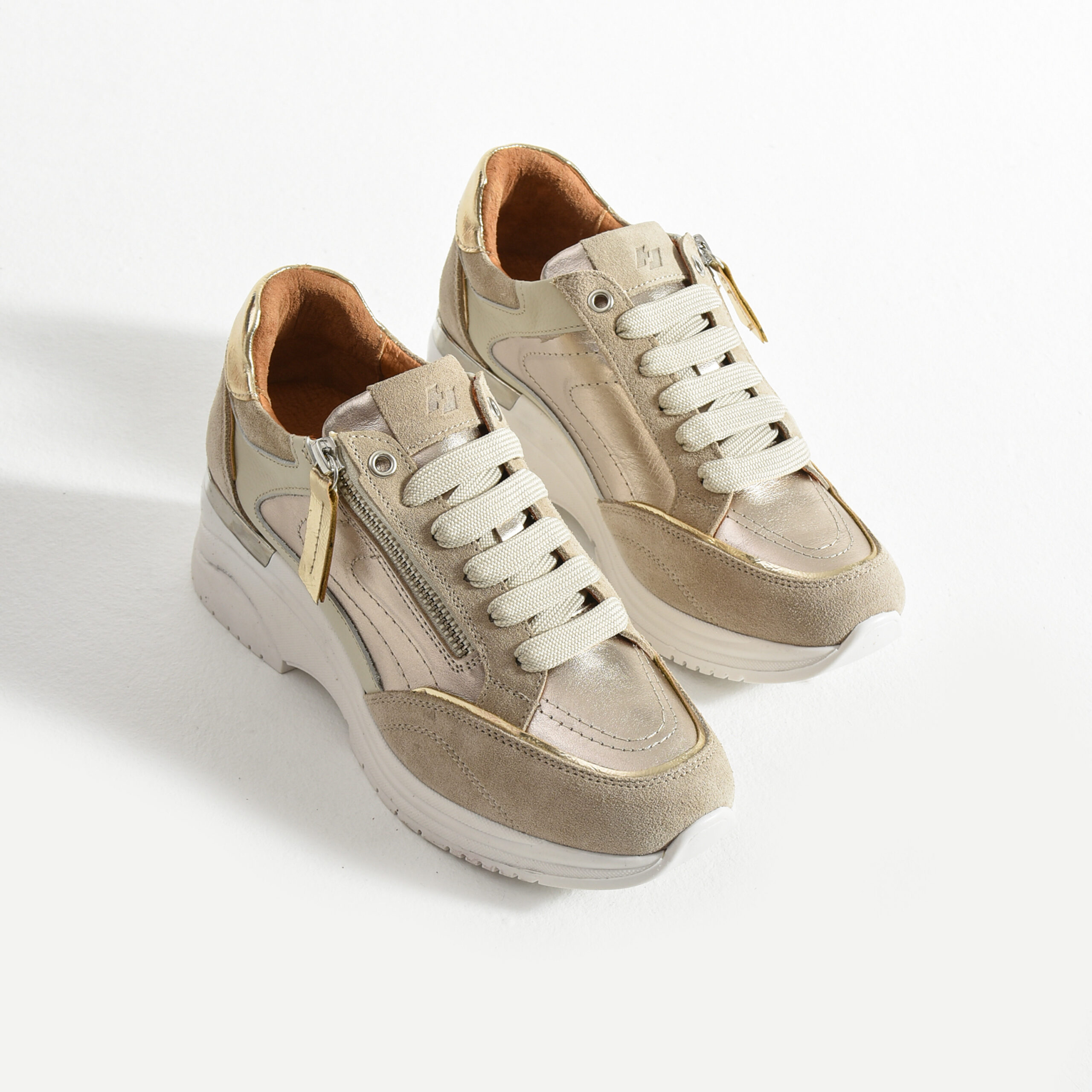 Sneakers damă bej din piele naturală cu platformă Luxor Sneakers damă bej din piele naturală cu platformă Luxor