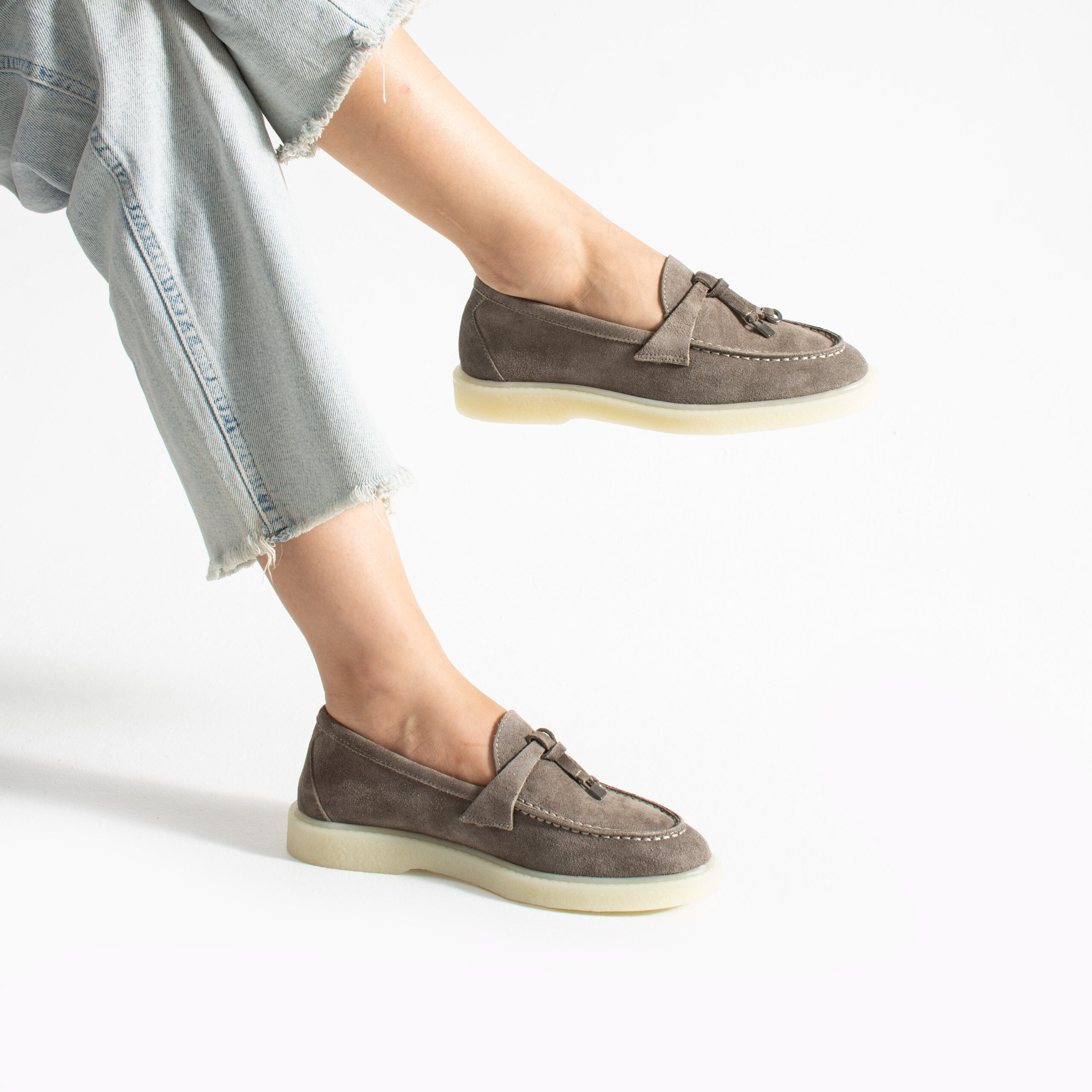 Mocasini de damă maro din piele întoarsă naturală Mombasa Mocasini de damă maro din piele întoarsă naturală Mombasa