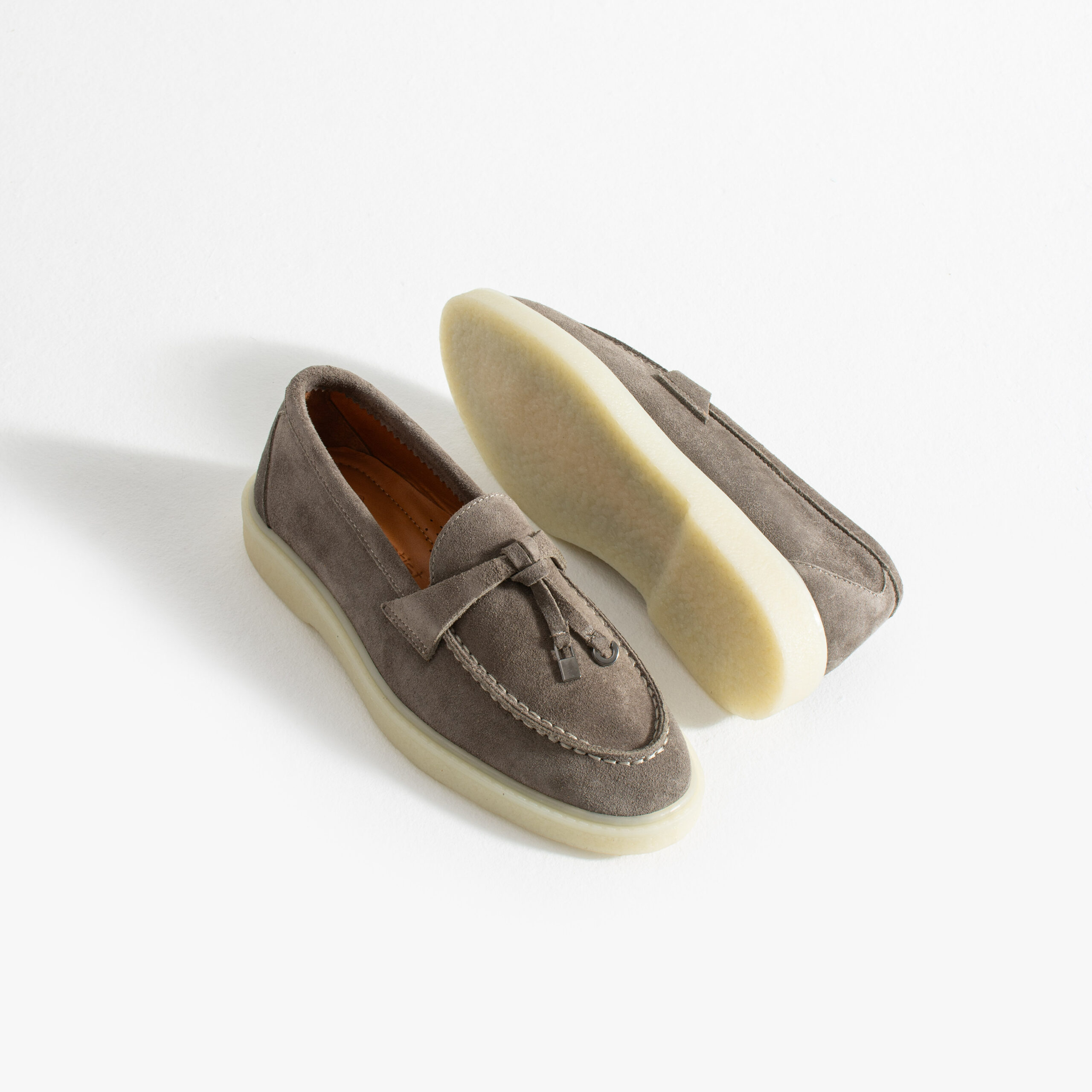 Mocasini de damă maro din piele întoarsă naturală Mombasa Mocasini de damă maro din piele întoarsă naturală Mombasa