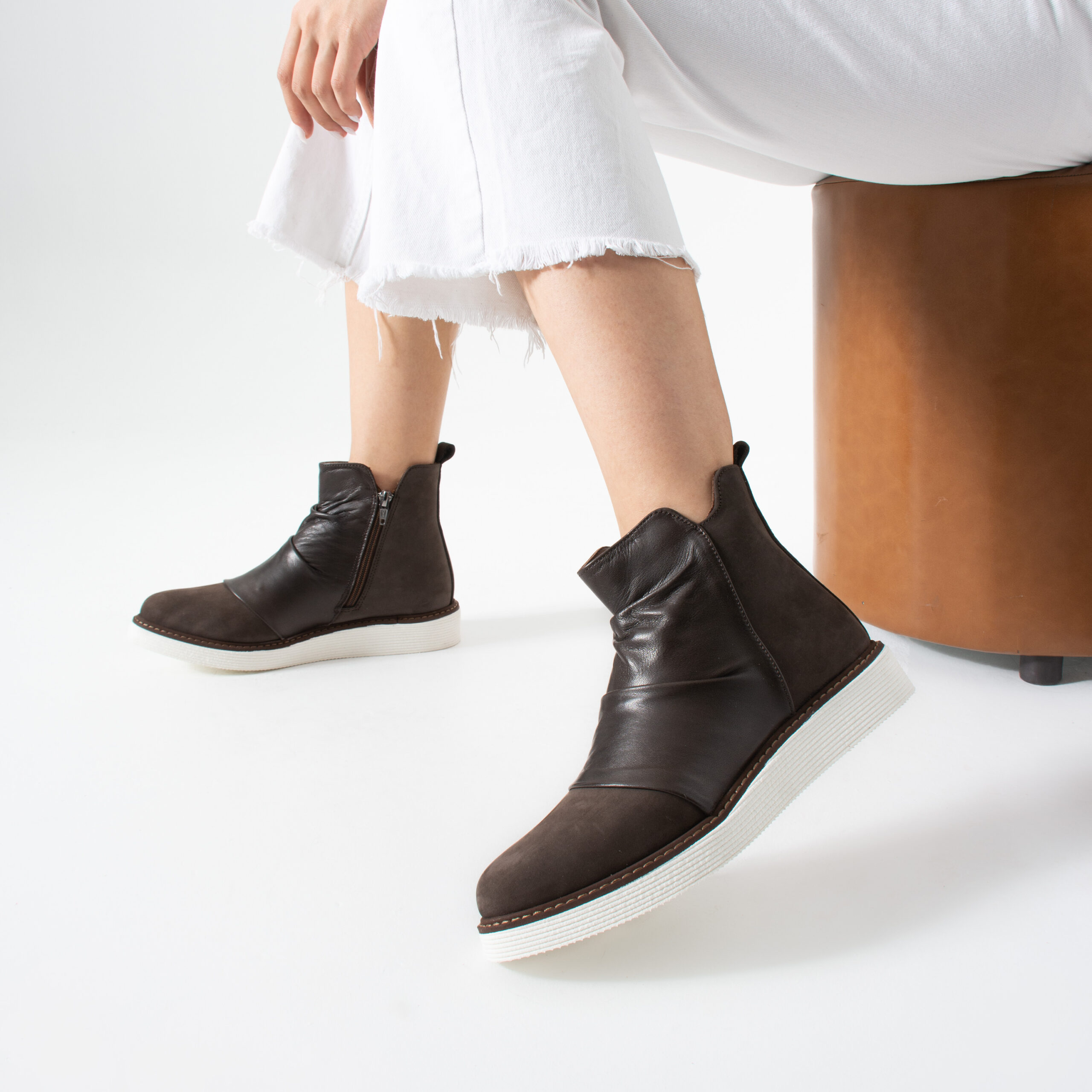 Botine maro din piele naturală și piele întoarsă Havana Botine maro din piele naturală și piele întoarsă Havana