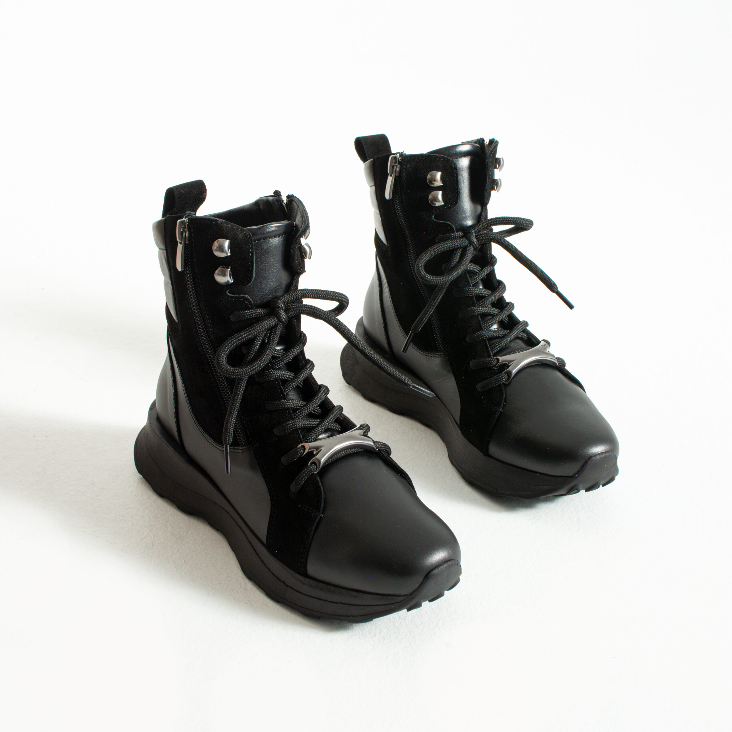Botine sport negre din piele naturală și piele întoarsă Darius Botine sport negre din piele naturală și piele întoarsă Darius