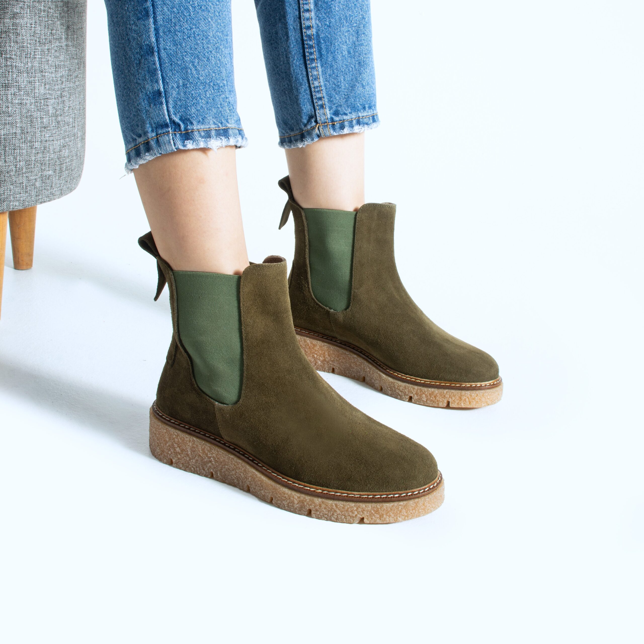 Botine Chelsea verzi din piele întoarsă naturală cu talpă de cauciuc Tabia Botine Chelsea verzi din piele întoarsă naturală cu talpă de cauciuc Tabia