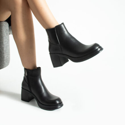 Botine elegante negre din piele naturală, cu toc jos Palesa