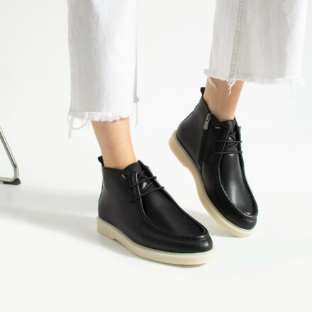 Botine negre din piele naturală cu șireturi Angelica