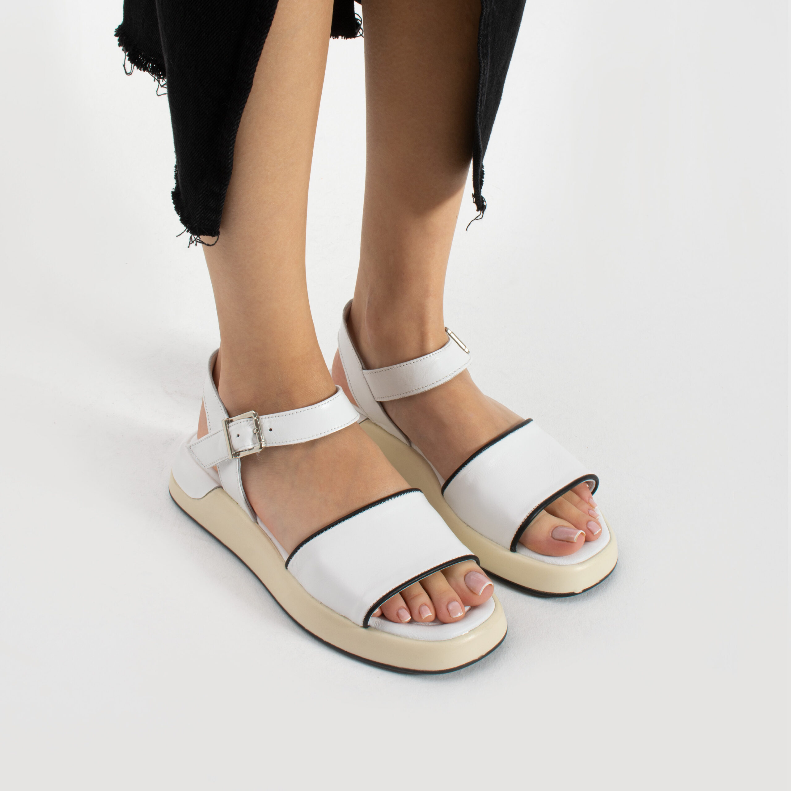 Sandale casual albe de damă din piele naturală Fia Sandale casual albe de damă din piele naturală Fia