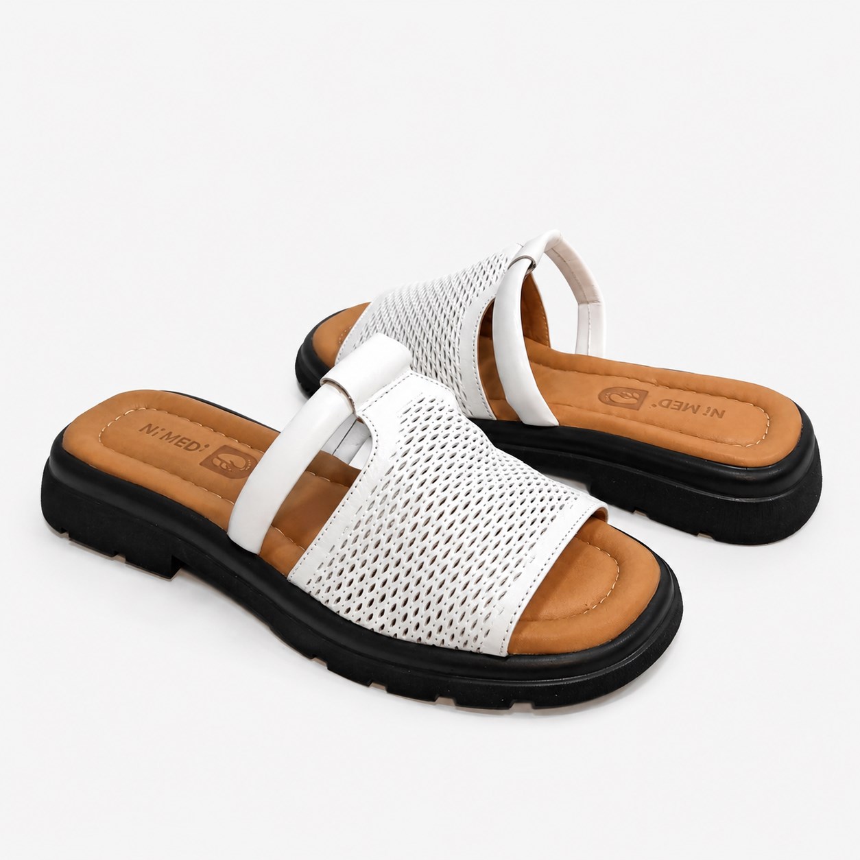 Papuci albi din piele naturală Clara Papuci albi din piele naturală Clara