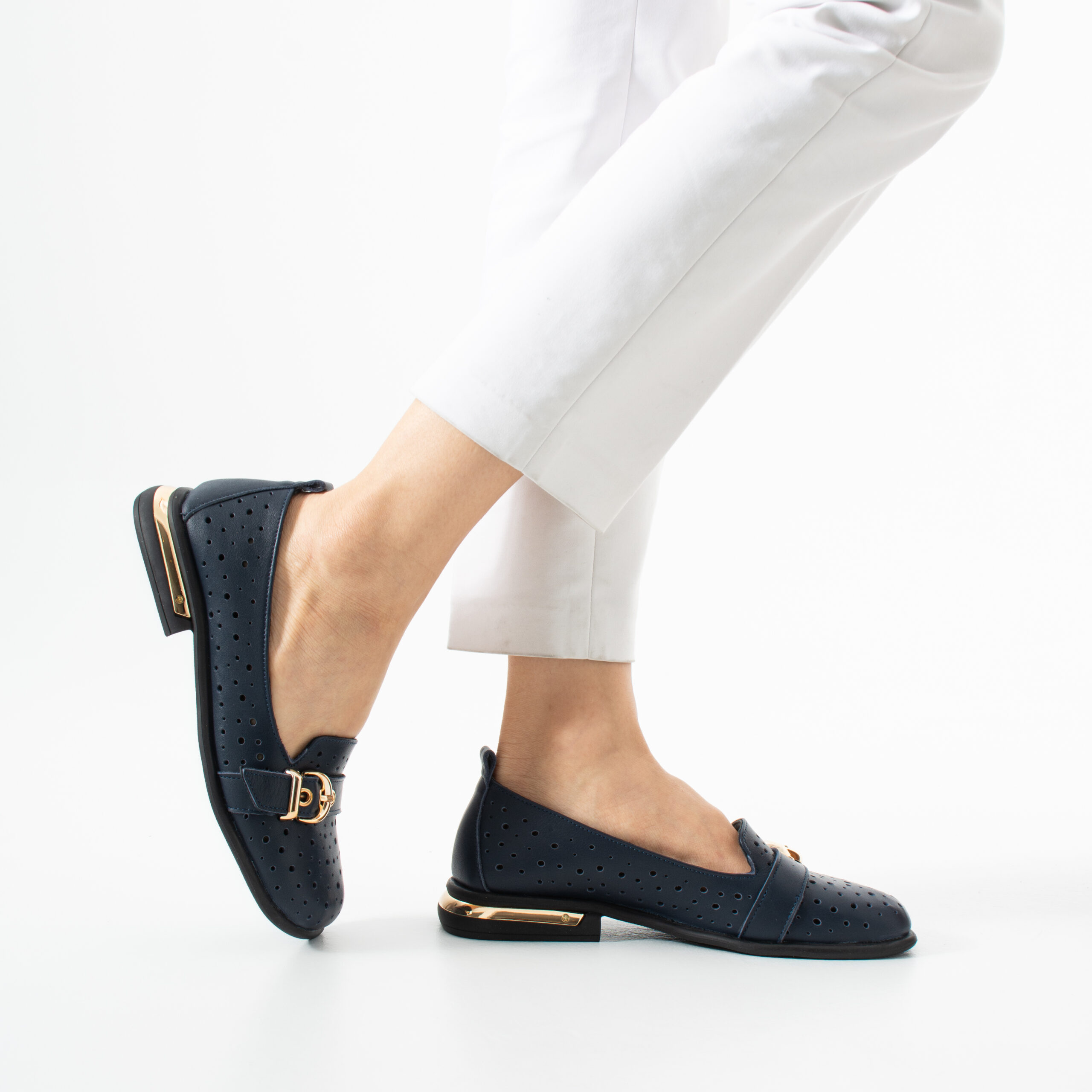 Pantofi damă bleumarin perforați din piele naturală Tamisha Pantofi damă bleumarin perforați din piele naturală Tamisha