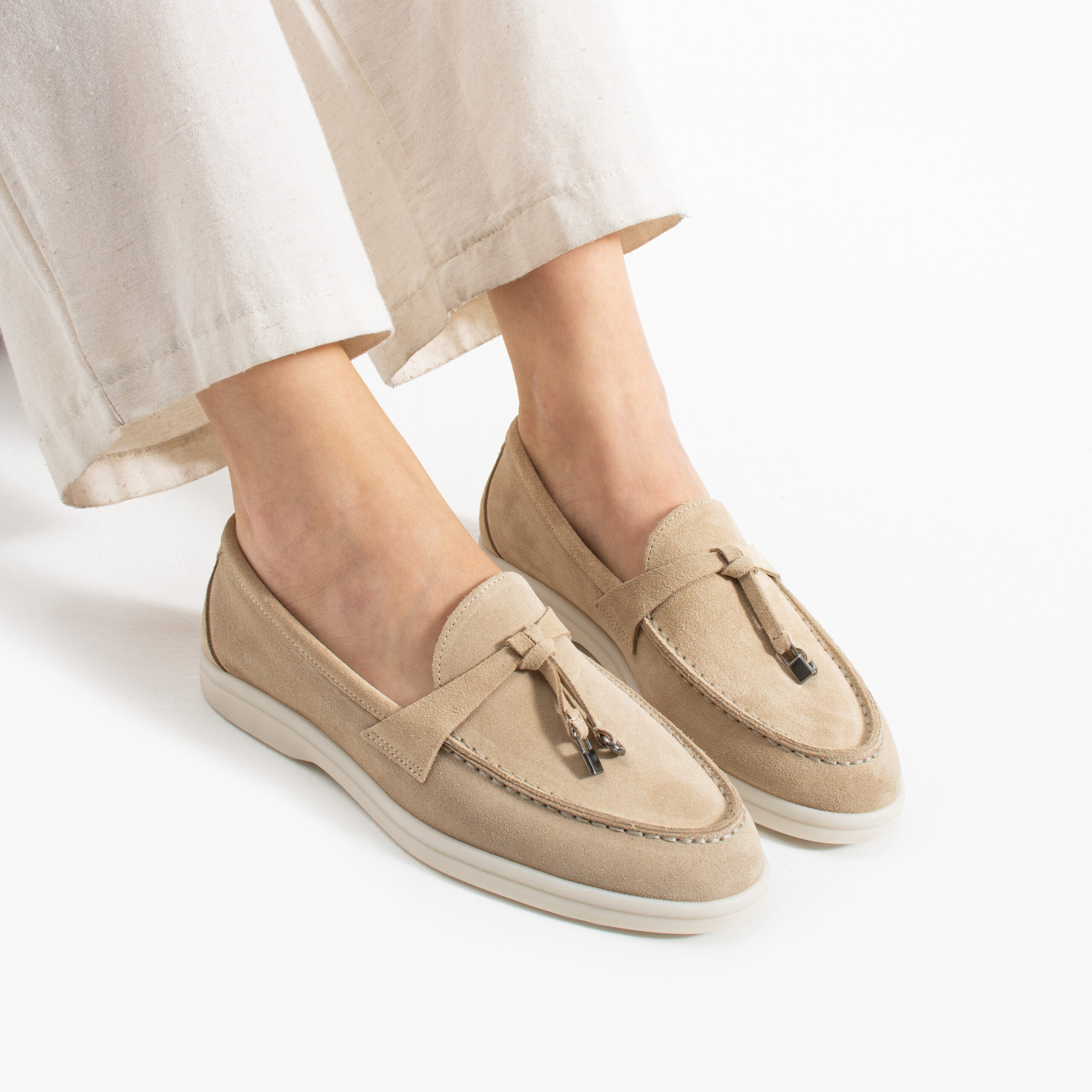 Mocasini de damă bej din piele întoarsă naturală Mombasa Mocasini de damă bej din piele întoarsă naturală Mombasa
