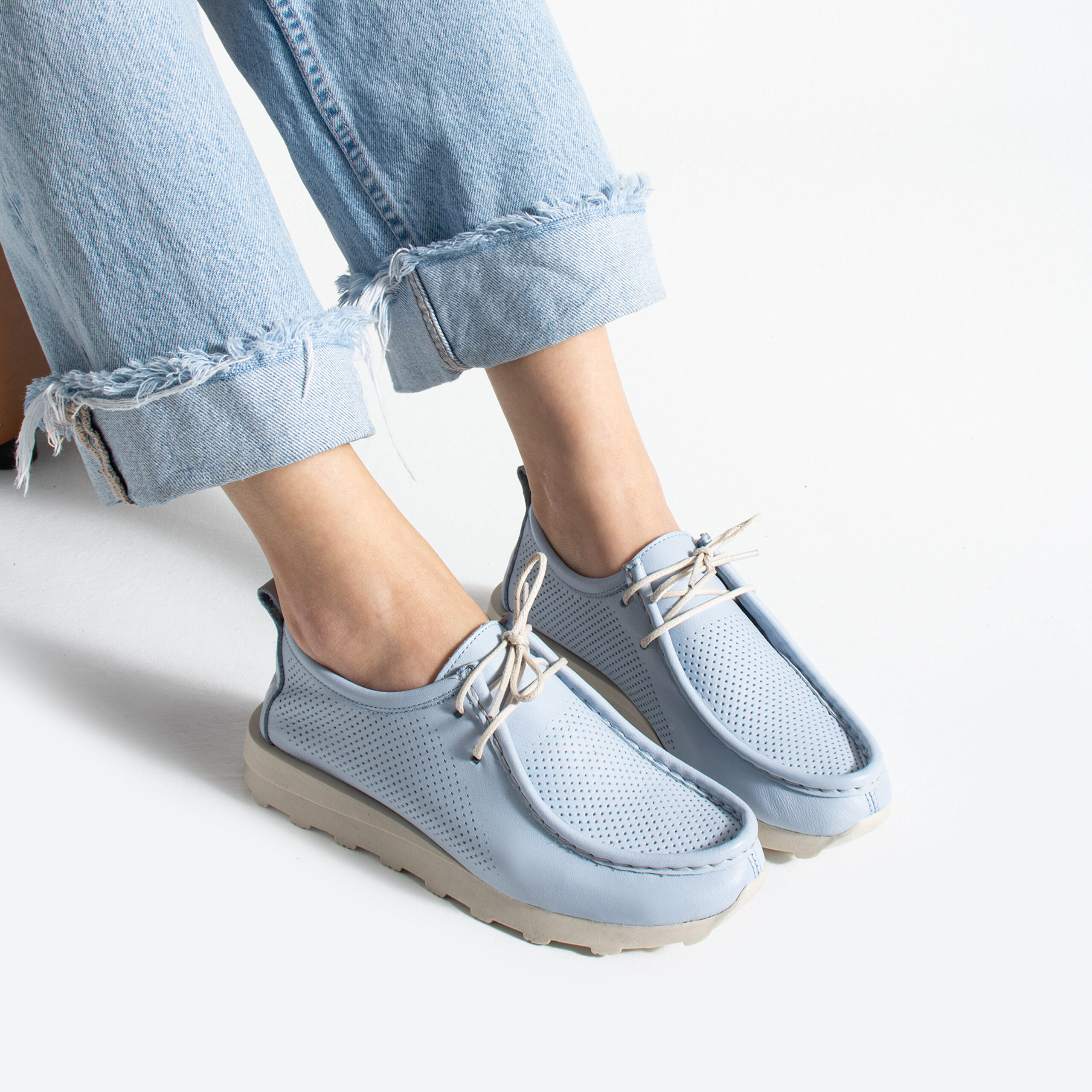 Pantofi casual albaștri din piele naturală cu șireturi Lina Pantofi casual albaștri din piele naturală cu șireturi Lina