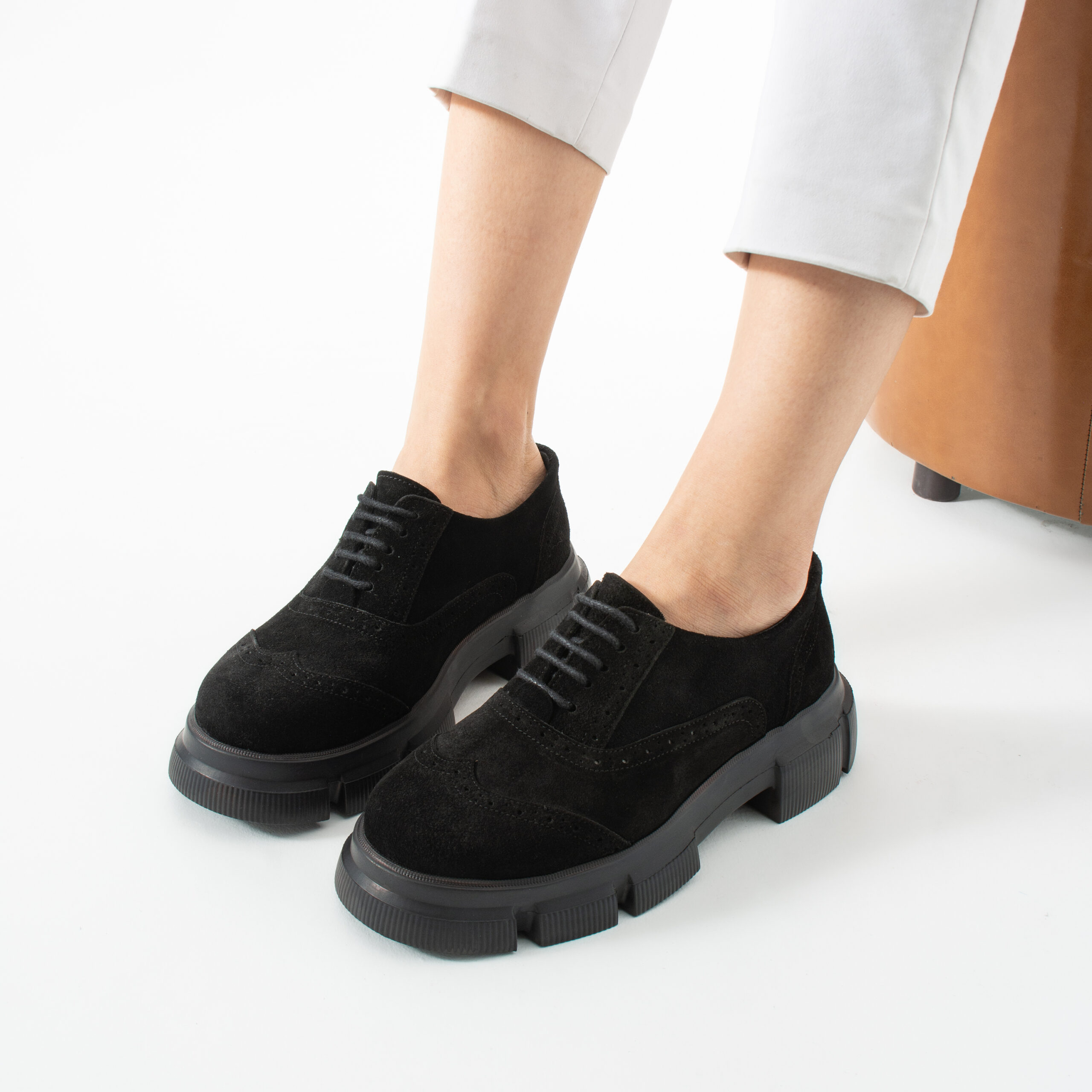 Mocasini Oxford negri de damă din piele întoarsă naturală Carama Mocasini Oxford negri de damă din piele întoarsă naturală Carama