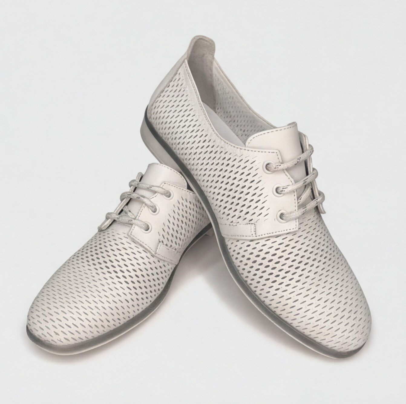 Pantofi damă albi din piele naturală perforată Ayla Pantofi damă albi din piele naturală perforată Ayla