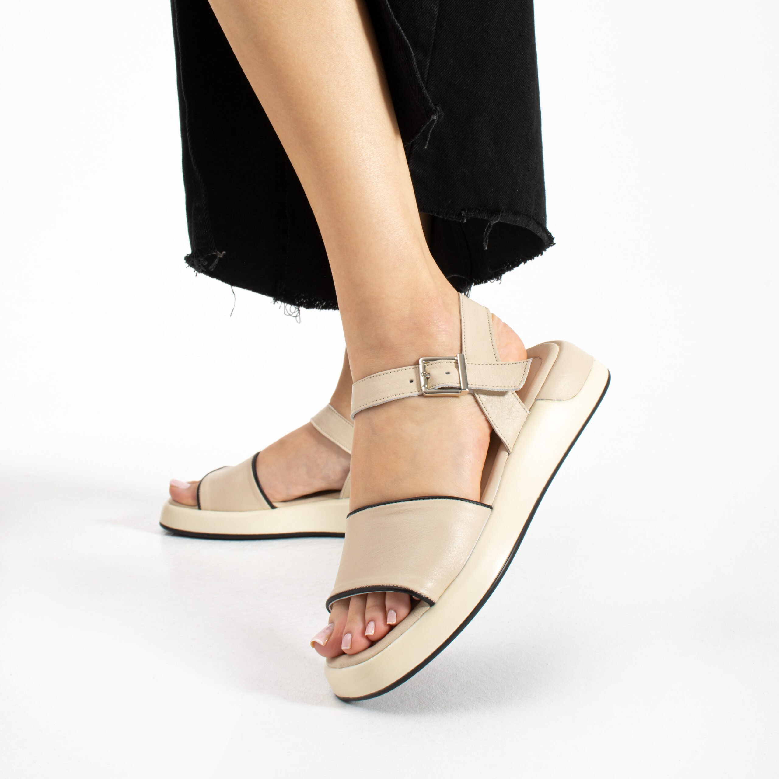 Sandale casual de damă bej din piele naturală Fia Sandale casual de damă bej din piele naturală Fia