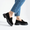 Mocasini negri din piele întoarsă naturală cu broșă în formă de albină Kush