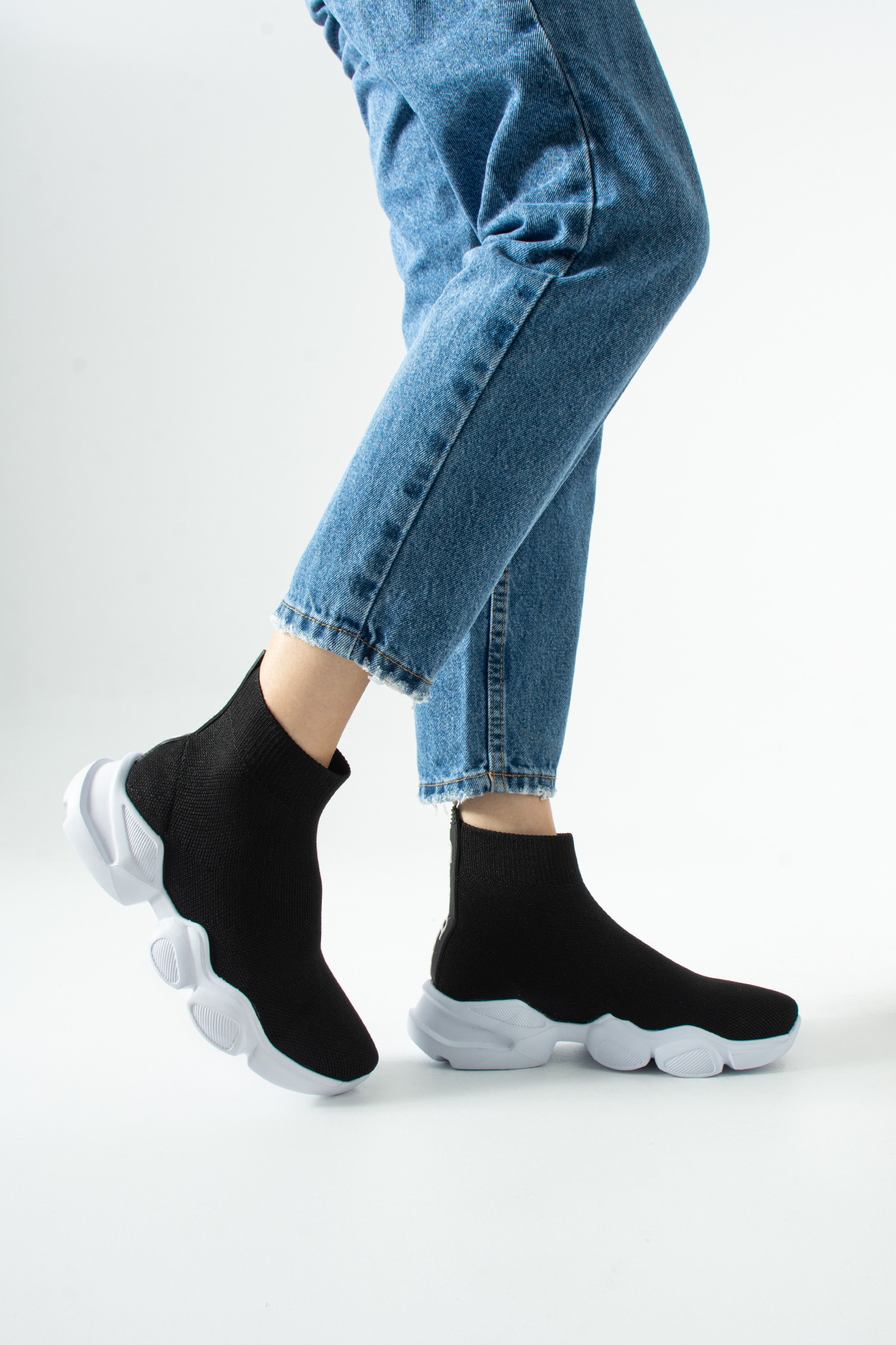 Adidași negri de damă tip șosetă Samara Adidași negri de damă tip șosetă Samara