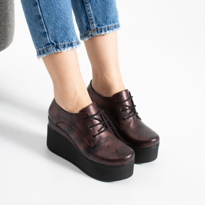 Pantofi de damă bordo cu platformă din piele naturală și șireturi Addison