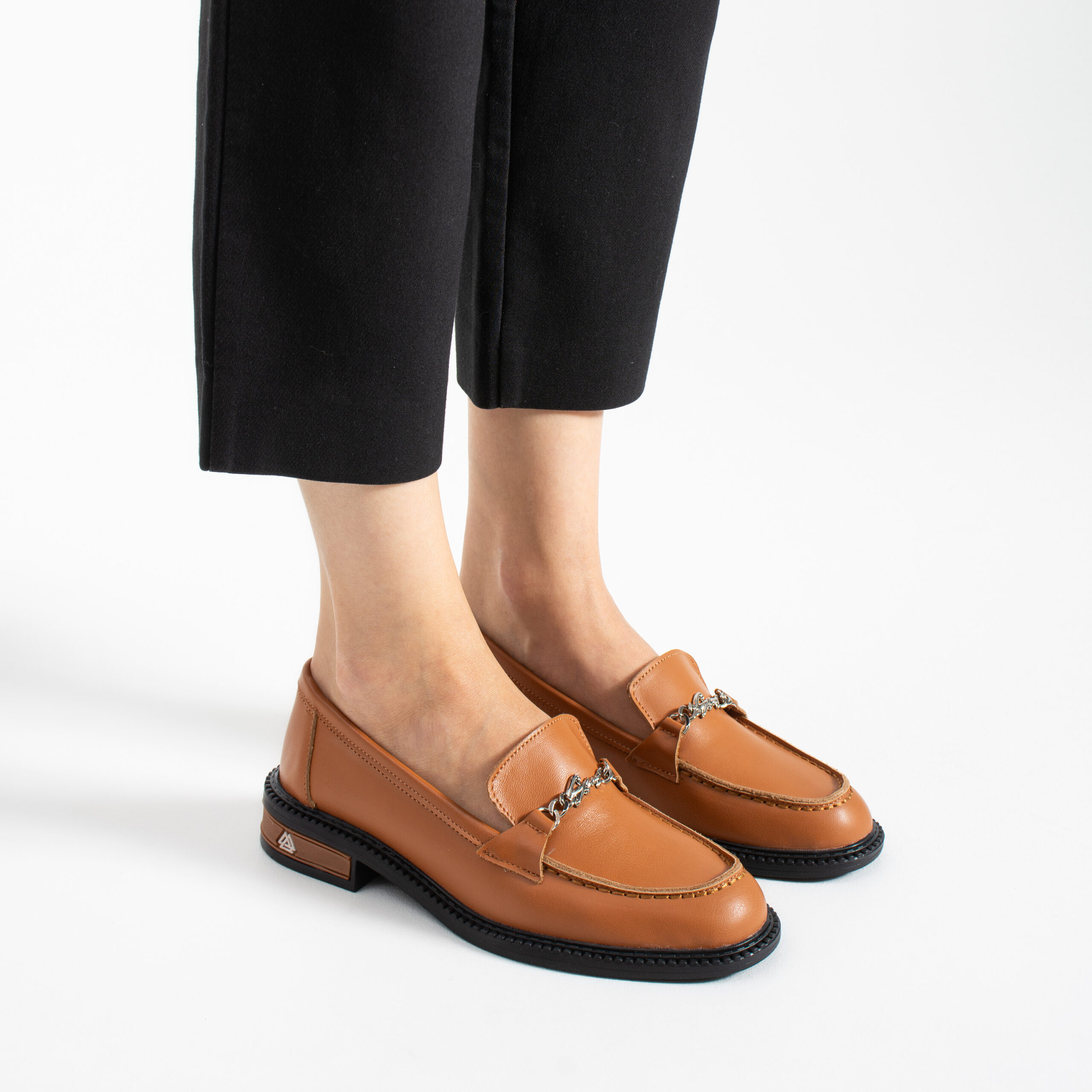 Loafers maro de damă din piele naturală April Loafers maro de damă din piele naturală April