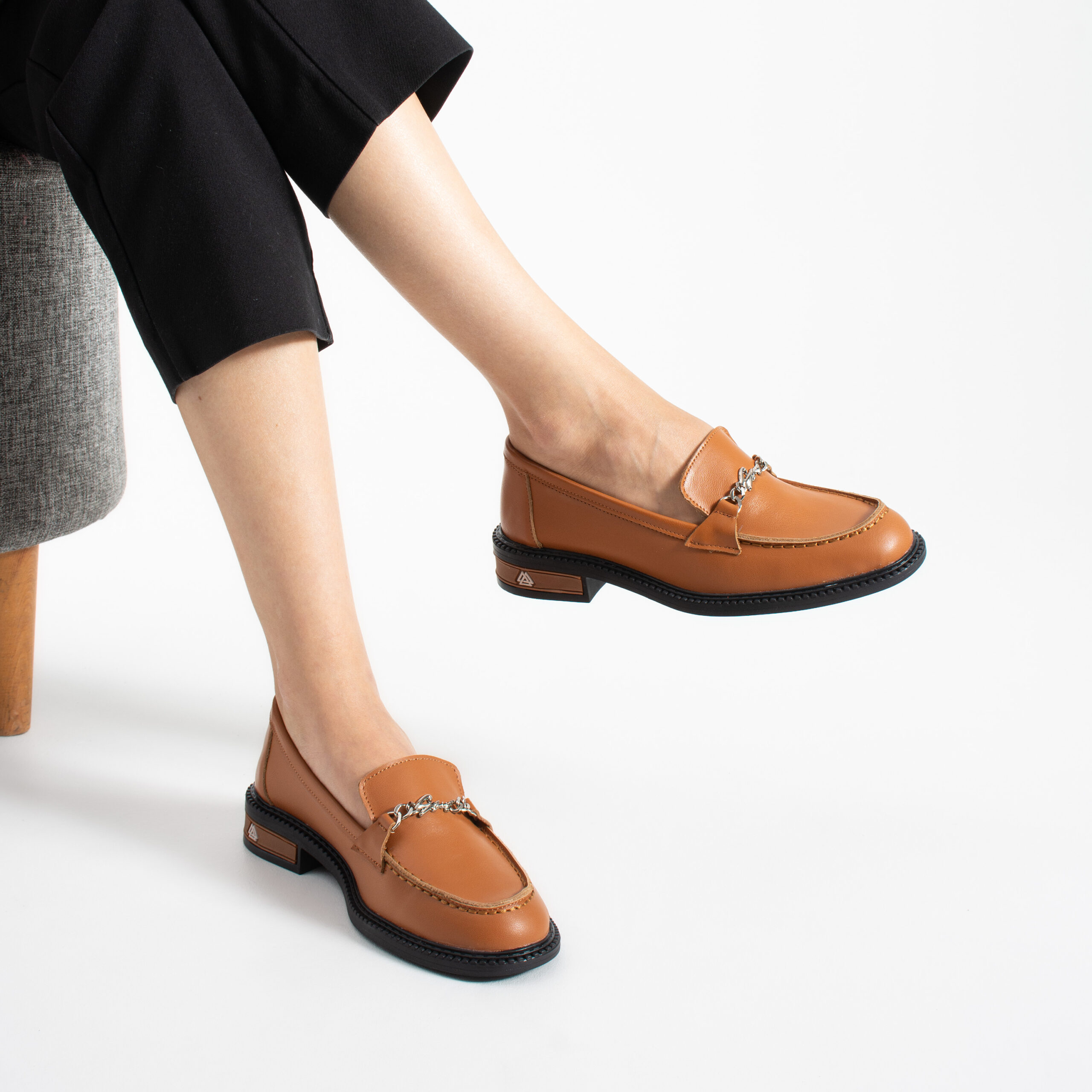 Loafers maro de damă din piele naturală April Loafers maro de damă din piele naturală April