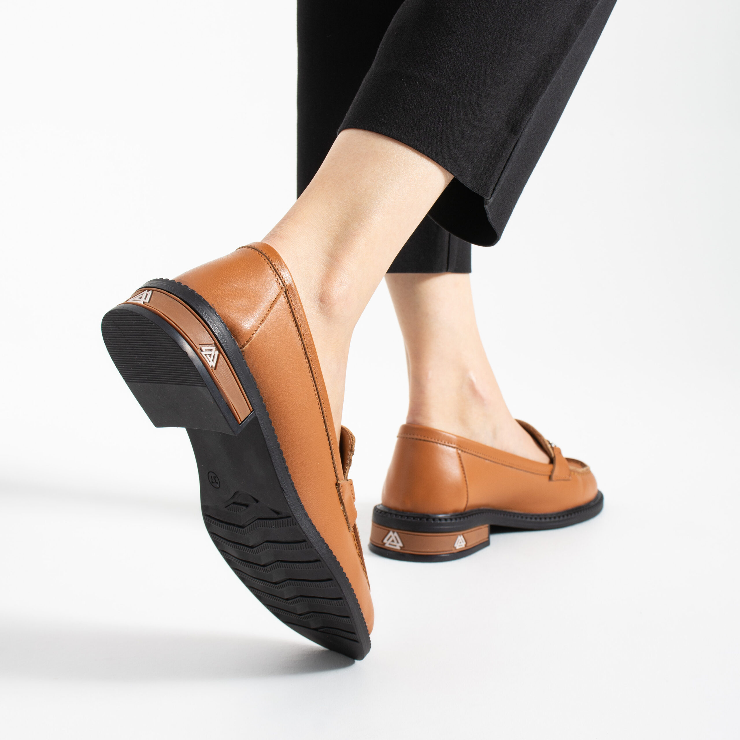 Loafers maro de damă din piele naturală April Loafers maro de damă din piele naturală April