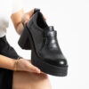 Pantofi negri din piele naturală cu toc gros Barbara