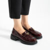 Mocasini damă bordo din piele naturală lăcuită cu broșă în formă de albină Eliza