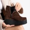 Botine damă Caroline, maro închis, pe platformă, din piele întoarsă naturală, cu șireturi